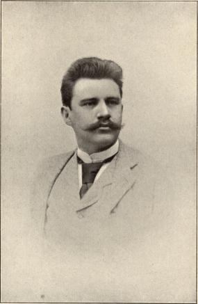 <smalAXEL DANIELSSON</smal