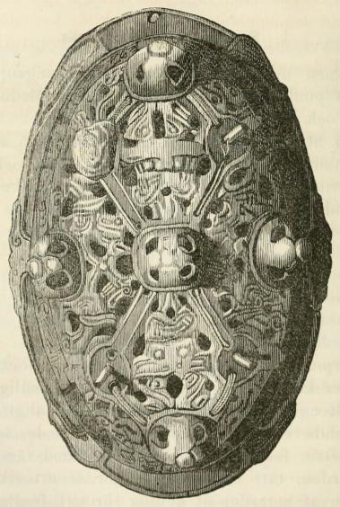 Fig. 7. Oval, dubbelskallig spiliinbuckla. Yngre jernåldern.