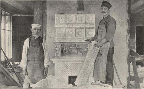 Kakelugn under uppsättning.<b<smalFoto Byqvist, Karlsborg.</smal