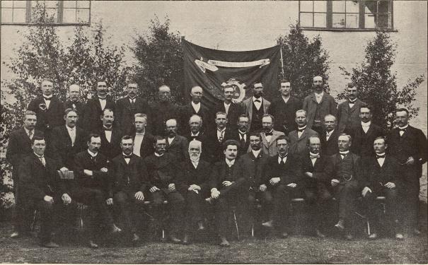 Strejkande fortifikationsträarbetare i Boden, sommaren 1906.<b<smalFoto lemnad af en af arbetarne.</smal