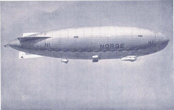 «Norge» på vei over Polhavet.