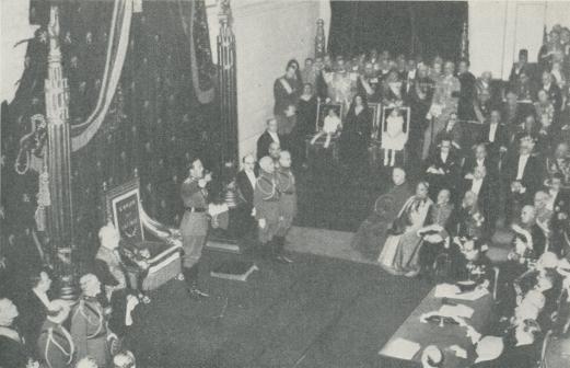 Leopold III avlägger kröningseden.