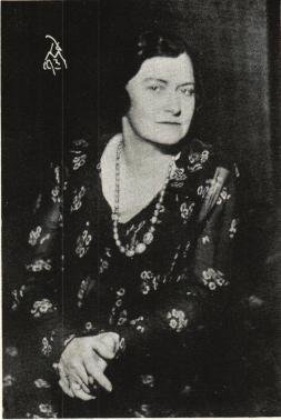 <smalFoto Jan de Meyere</smal<bANNA LENAH ELGSTRÖM