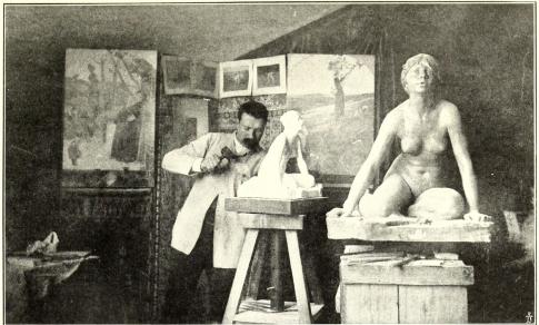 <smalHASSELBERG I SIN ATELIER I STOCKHOLM.</smal <smalHASSELBERG I SIN ATELIER I STOCKHOLM.</smal