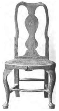 Fig. 7. Stol, björk, oljemålad ljusbrun rottingsits;<b1700-talets midt.<bNilssons samling. H. 1,08 m. Fig. 7. Stol, björk, oljemålad ljusbrun rottingsits;<b1700-talets midt.<bNilssons samling. H. 1,08 m.