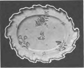 Fig. 18. Fat af fajans.<bRörstrand 1772.  L. 36,5 cm.  N. M. 160,425.