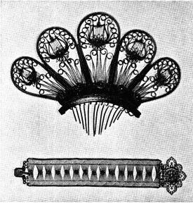 Fig. 15 och 16. Diademkam och armband.<b1800-talets förra hälft. N. M. 109 952.