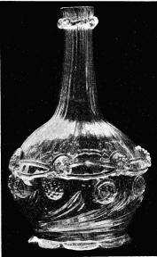 Fig. 1O. Glasflaska från Äppelbo sn, Dalarna. H. 18 cm. N. M. 98,594.