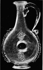 Fig. 12. Glasflaska från Knäreds sn, Halland. H. 19,5 cm. N. M. 48,088 b.