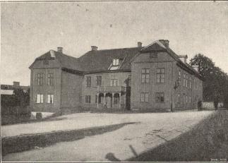 Huvudbyggnaden å Sågen Huvudbyggnaden å Sågen