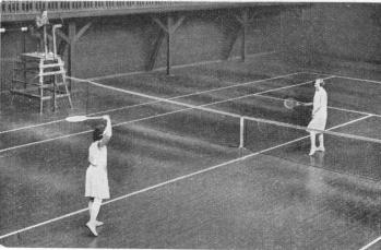 Hard Courts at Gothenburg Tennis Club, Ullevi. Tel.: 61144<bThese Courts are lit up at night by powerful Electric Lamps