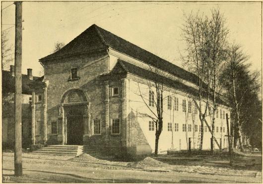 Hvalfangstmuseet - hygget 1917 og den 23de mai samme aar overlevert Sandefjords kommune som<bgave fra konsul Lars Christensen.