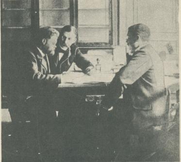 <bAndrée, Ekholm och Strindberg planlägga 1896 års färd. <bAndrée, Ekholm och Strindberg planlägga 1896 års färd.