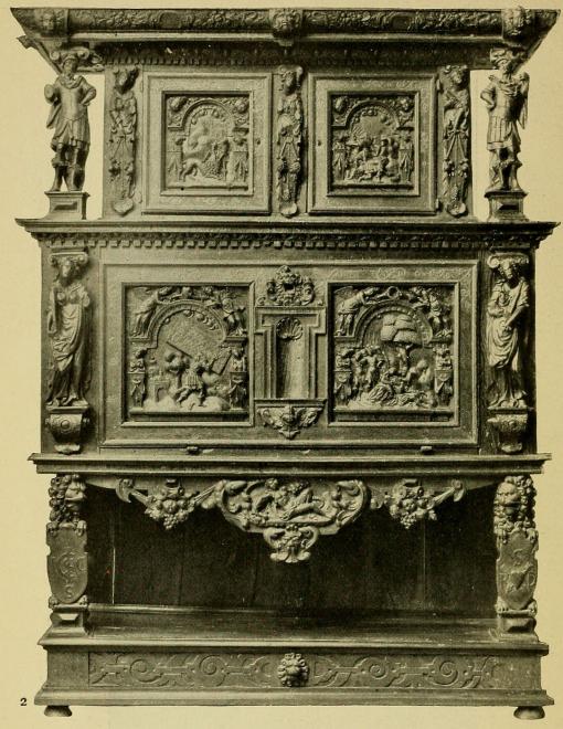 Skåp        Schrank        Cupboard<bFig. 2. H. 240 cm. 1600—25. Rum 50.