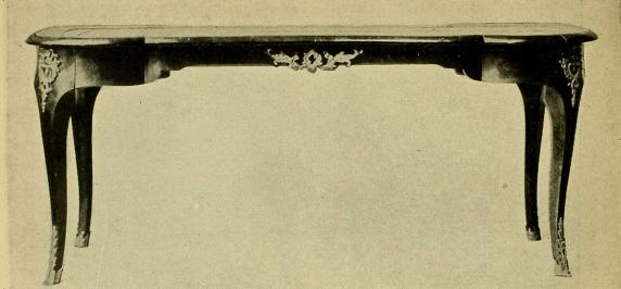 Ritbord        Zeichentisch        Drawing-table<bFig. 5. L. 155 cm. 1750—60. Rum 59.