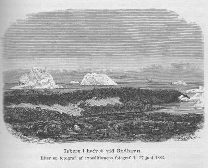 <smalIll. R. H.[=Haglund]                        W. MEYER, X. A.</smal<bIsberg i hafvet vid Godhavn.<bEfter en fotografi af expeditionens fotograf d. 27 juni 1883.