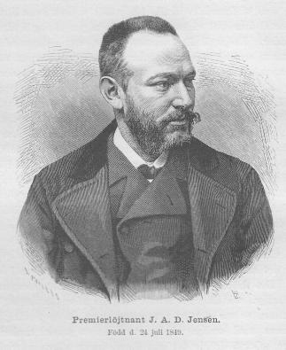 <smalIll. W. MEYER, X. A.                        BLH., sc</smal<bPremierlöjtnant J. A. D. Jensen.<bFödd d. 24 juli 1849.