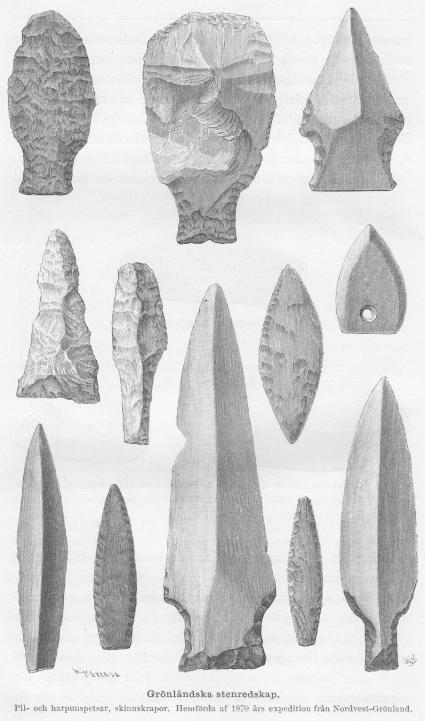<smalIll. W. MEYER, X. A.                        O. S.[=Sörling]</smal<bGrönländska stenredskap.<bPil- ock harpunspetsar, skinnskrapor. Hemförda af 1870 års expedition från Nordvest-Grönland.