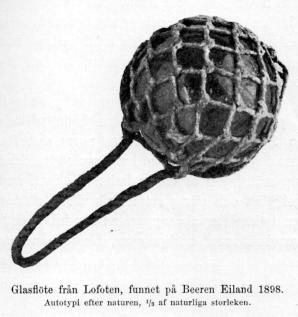 Glasflöte från Lofoten, funnet på Beeren Eiland 1898.<b<bAutotypi efter naturen, J/3 af naturliga storleken.