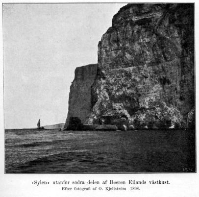 »Sylen» utanför södra delen af Beeren Eilands västkust.<bEfter fotografi af O. Kjellström 1898.