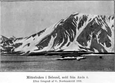 Mitterhuken i Belsund, sedd från Axels ö.<bEfter fotografi af G. Nordenskiöld 1890.