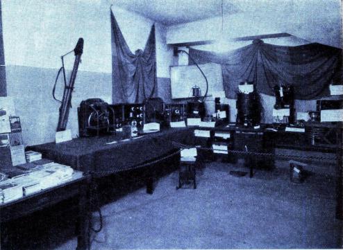 Fig. 3. Historiska avdelningen. Fig. 3. Historiska avdelningen.