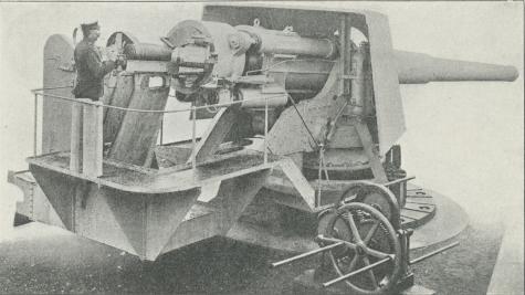 Fig. 6. 240 mm Kystkanon.