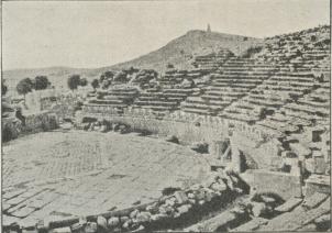 Fig. 2. Dionysos-Teatret i Athen (nuværende Skikkelse).