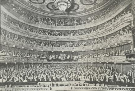 Fig. 10. Tilskuerpladsen i det kgl. Teater i Kbhvn.