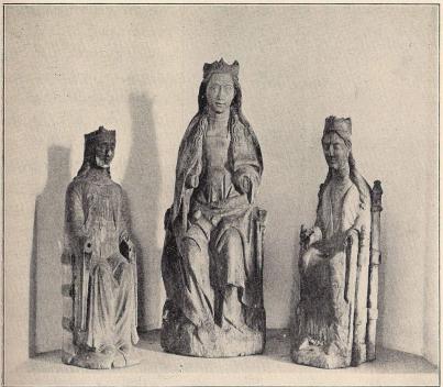 Fig. 26. Madonnabilder i Norra Smålands museum, Jönköping.