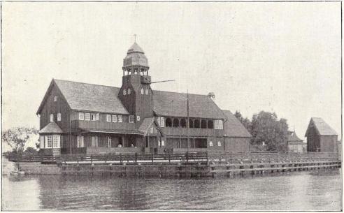 SOMMARRESTAURANGEN Å STEGEHOLM<b<smal(BYGGD 1913 Å GAMLA BARLASTKAJEN INVID KANALEN MELLAN STEGEHOLM OCH STRÖMSHOLMEN).</smal