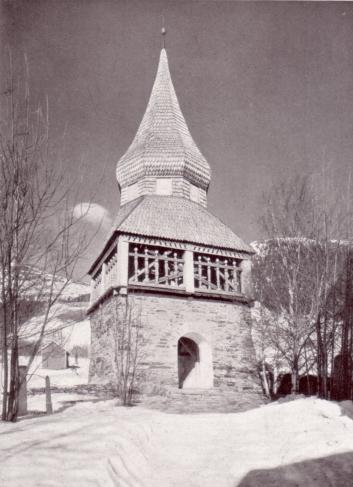 PL. 12.<bC. G. Rosenberg foto.<b<bKLOCKSTAPELN VID ÅRE GAMLA KYRKA, JÄMTLAND.