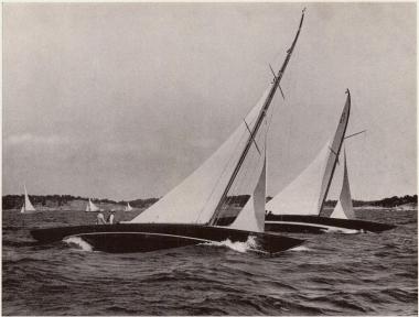 <smalBertil Norberg</smal<b<bGood seamanship is indispensable round the Swedish coast, and not least for<bthe many pleasure craft. The Sandhamn Regatta. Stockholm Archipelago.