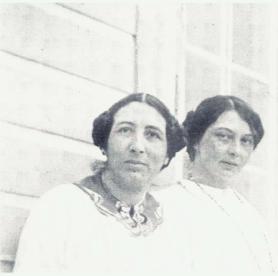 Nini Roll Anker og Sigrid Undset. Etter amatørfoto.