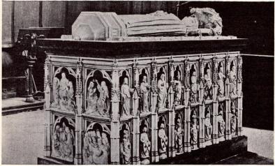 Drottning Margareta, Sveriges »fullmäktiga fru och husbonde», den första regenten över<bde tre nordiska rikena och själv unionens organisatör, dukade 1412, mitt under arbetet<bpå utvidgningen av sin stora maktsfär, under för pesten. Hon dog 59-årig i Flensburg<boch ligger begraven i Roskilde domkyrka, de danska kungafamiljernas pantheon, där en<bpraktfull sarkofag med en porträttskulptur i alabaster frän 1423 bevarar minnet av<bDanmarks största drottning och en av Nordens märkligaste härskaregestalter. Drottning Margareta, Sveriges »fullmäktiga fru och husbonde», den första regenten över<bde tre nordiska rikena och själv unionens organisatör, dukade 1412, mitt under arbetet<bpå utvidgningen av sin stora maktsfär, under för pesten. Hon dog 59-årig i Flensburg<boch ligger begraven i Roskilde domkyrka, de danska kungafamiljernas pantheon, där en<bpraktfull sarkofag med en porträttskulptur i alabaster frän 1423 bevarar minnet av<bDanmarks största drottning och en av Nordens märkligaste härskaregestalter.