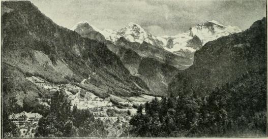 Alppimaisema Interlakenista.<b