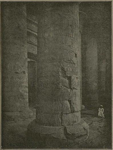 Søilehall i et egyptisk tempel.