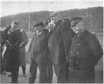 Thorsson, E. A. Nilsson, Starbäck och landshövding Widén<bpå fältmanöver i Jämtland.